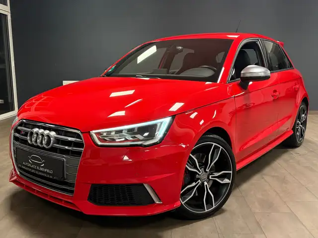 Audi S1 2.0 TFSI quattro / KEYLESS / SCHALE / BOSE / LED /