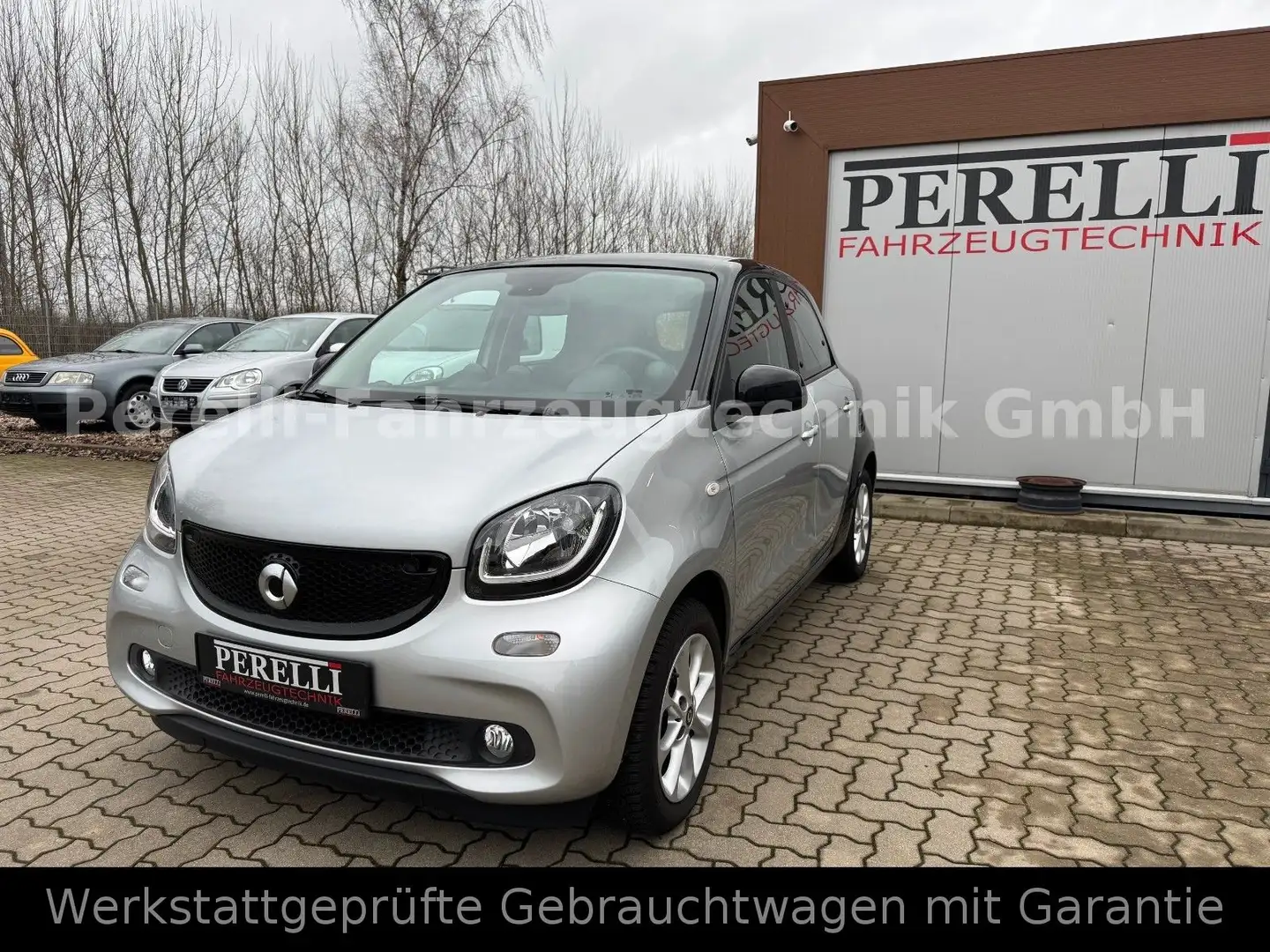 smart forFour forfour Basis 66 kW Noir - 1