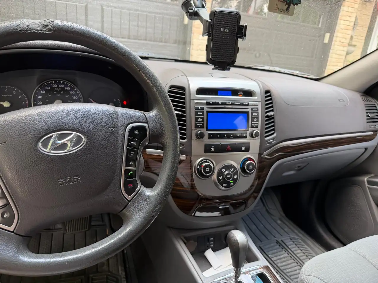 Hyundai SANTA FE снимка Hyundai SANTA FE