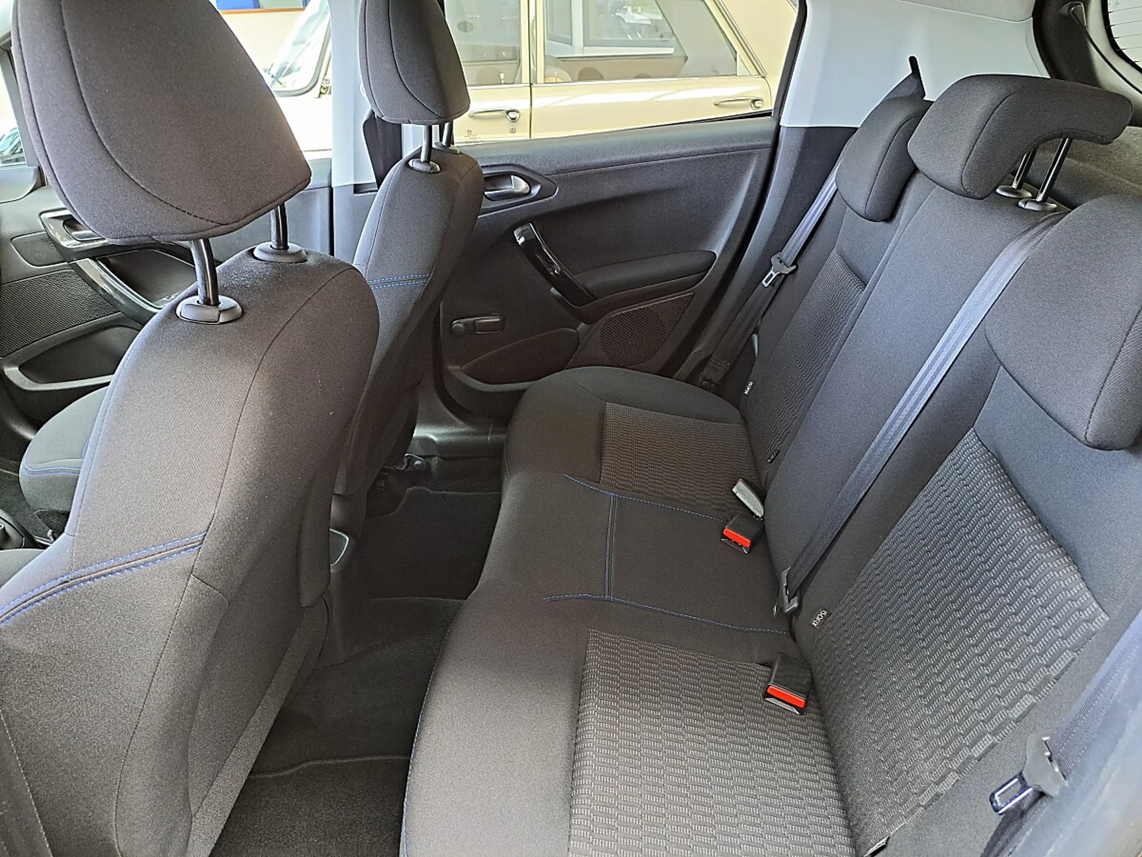 Peugeot 208 Style 1,2 PureTech 82 — photo 10