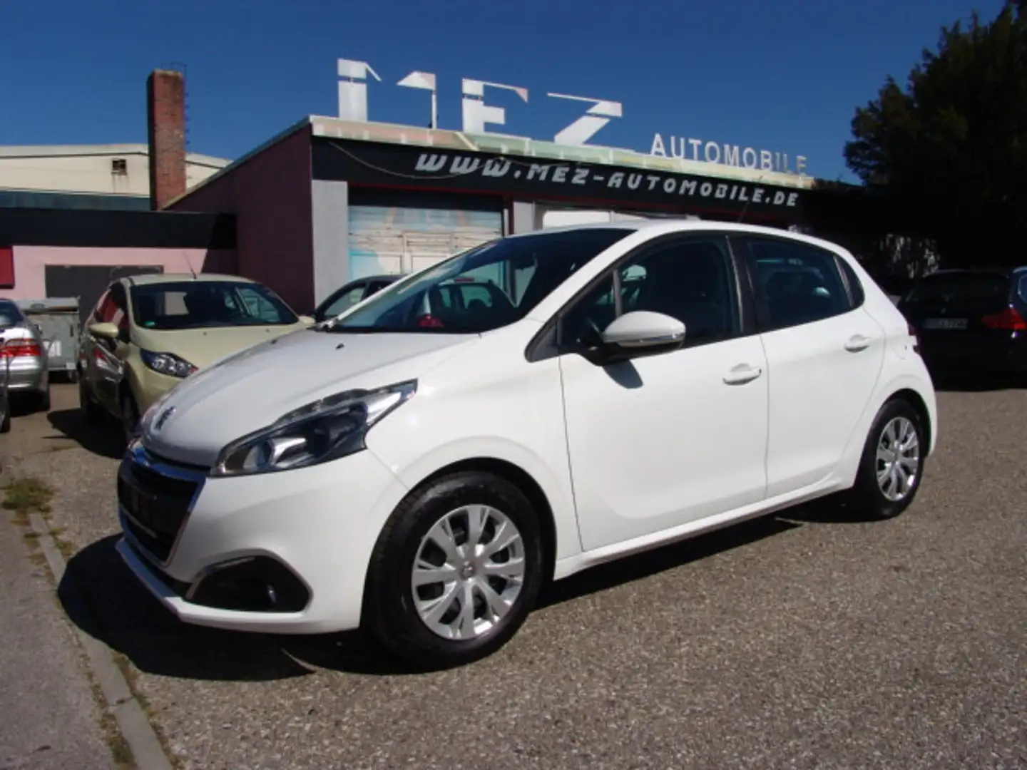 Peugeot 208 Active Klima MFL Tempomat PDC tüv 09.2027 - 2