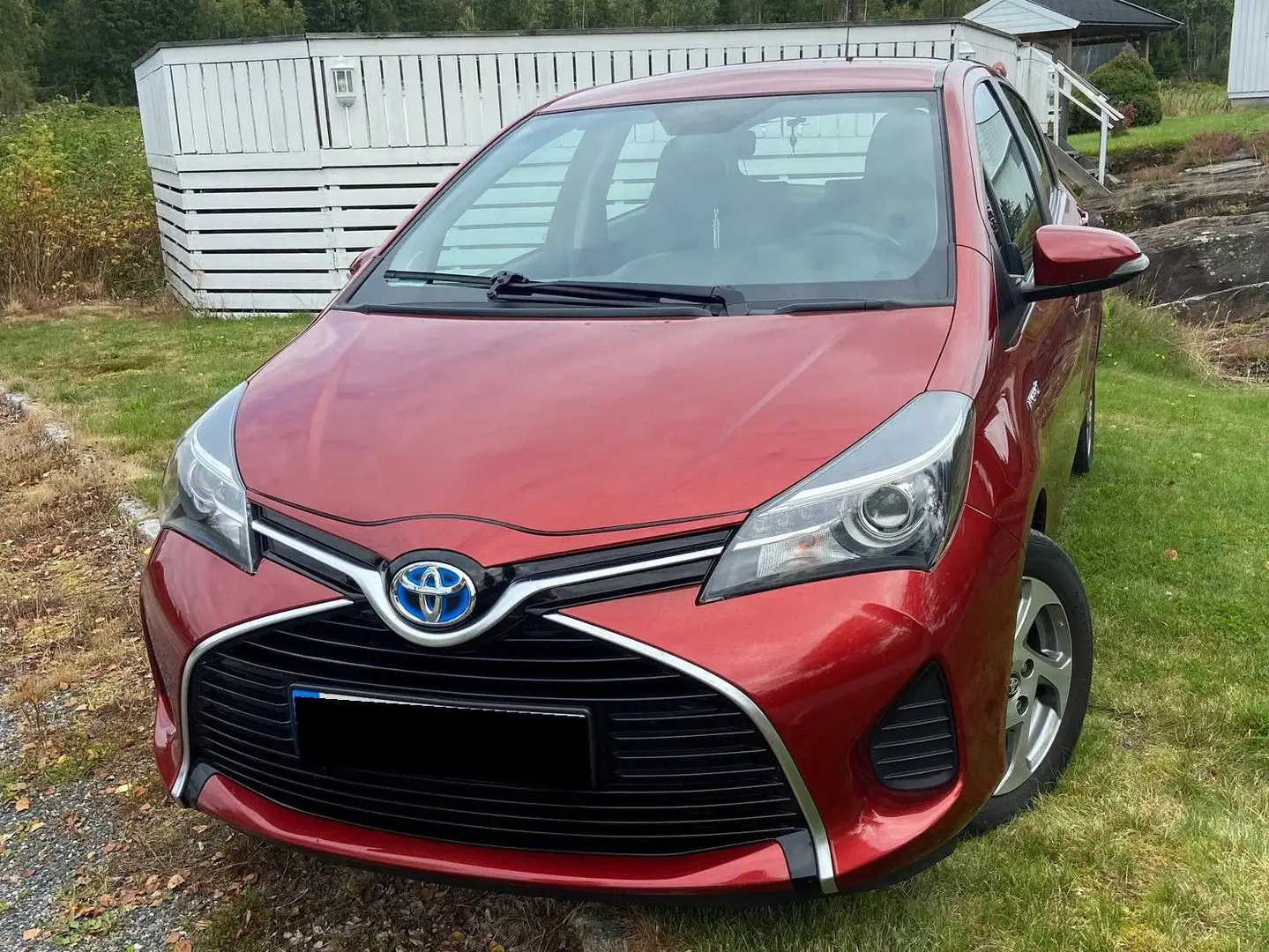 Toyota Yaris Yaris Hybrid 1.5 VVT-i Club Rot - 2