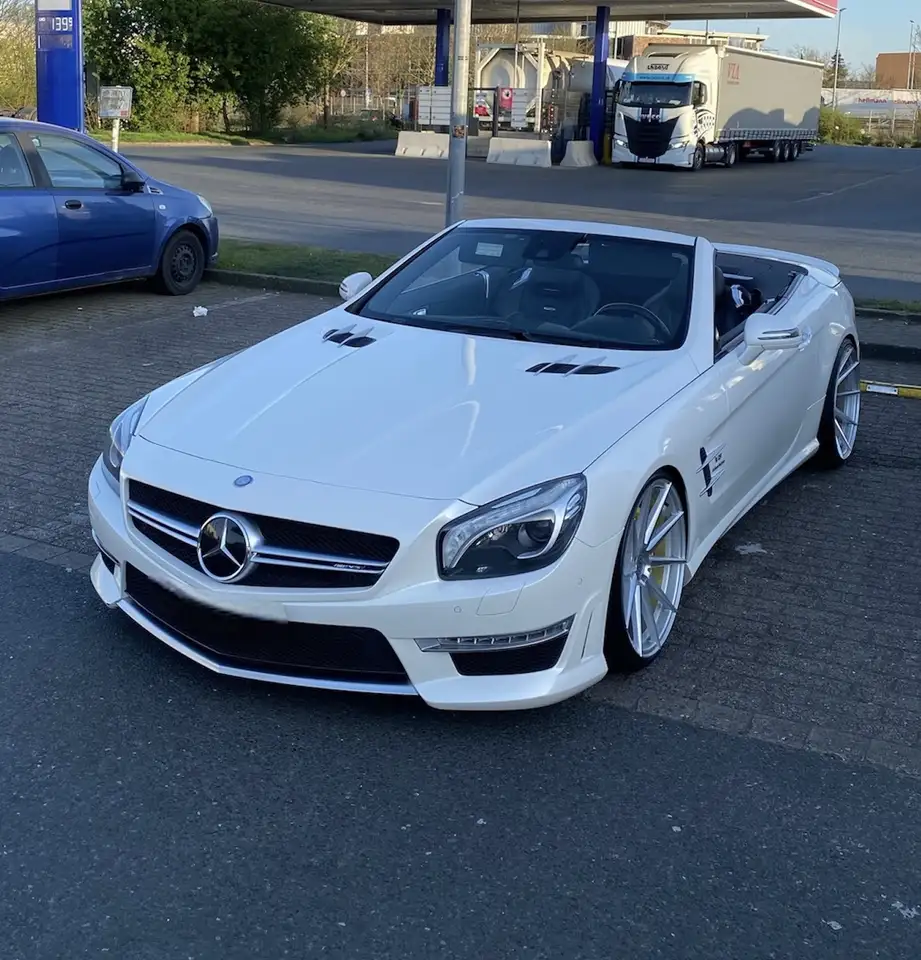 Mercedes-Benz SL 63 AMG