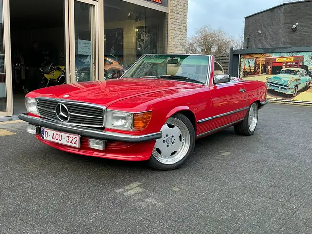 Mercedes-Benz SL 560