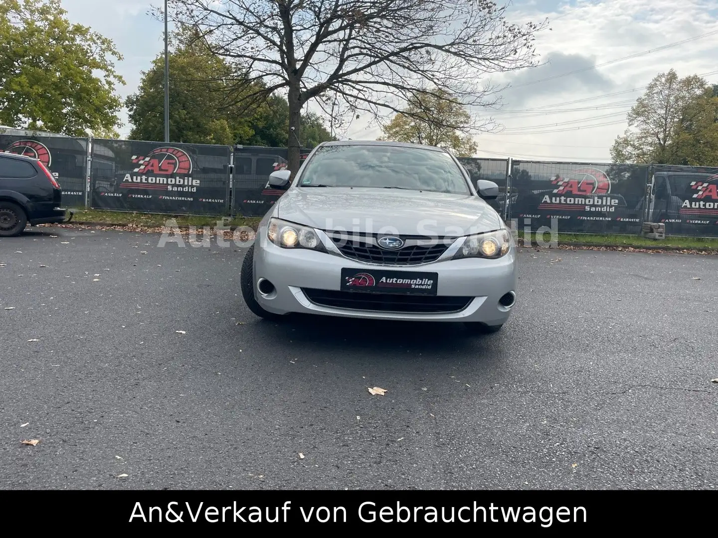Subaru Impreza Active 4WD*Automatik*Klima*Scheckheft* Silber - 2