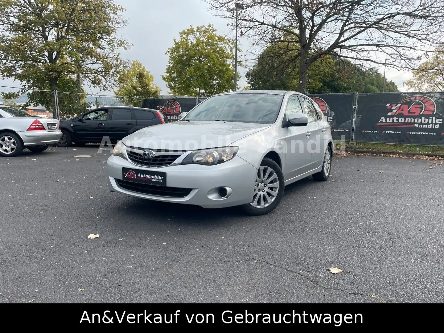 Subaru Impreza Active 4WD*Automatik*Klima*Scheckheft* Silber - 1
