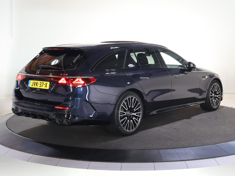 Mercedes-Benz E 53 AMG Estate 4MATIC+ Night Edition — photo 2