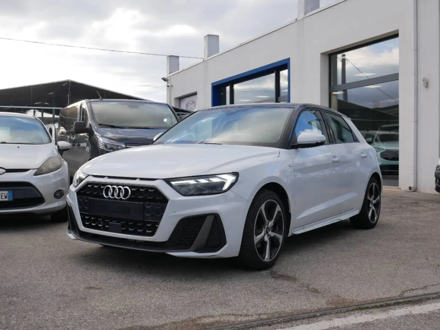 Audi A1 30 1.0 tfsi S line edition 110cv Wit - 1