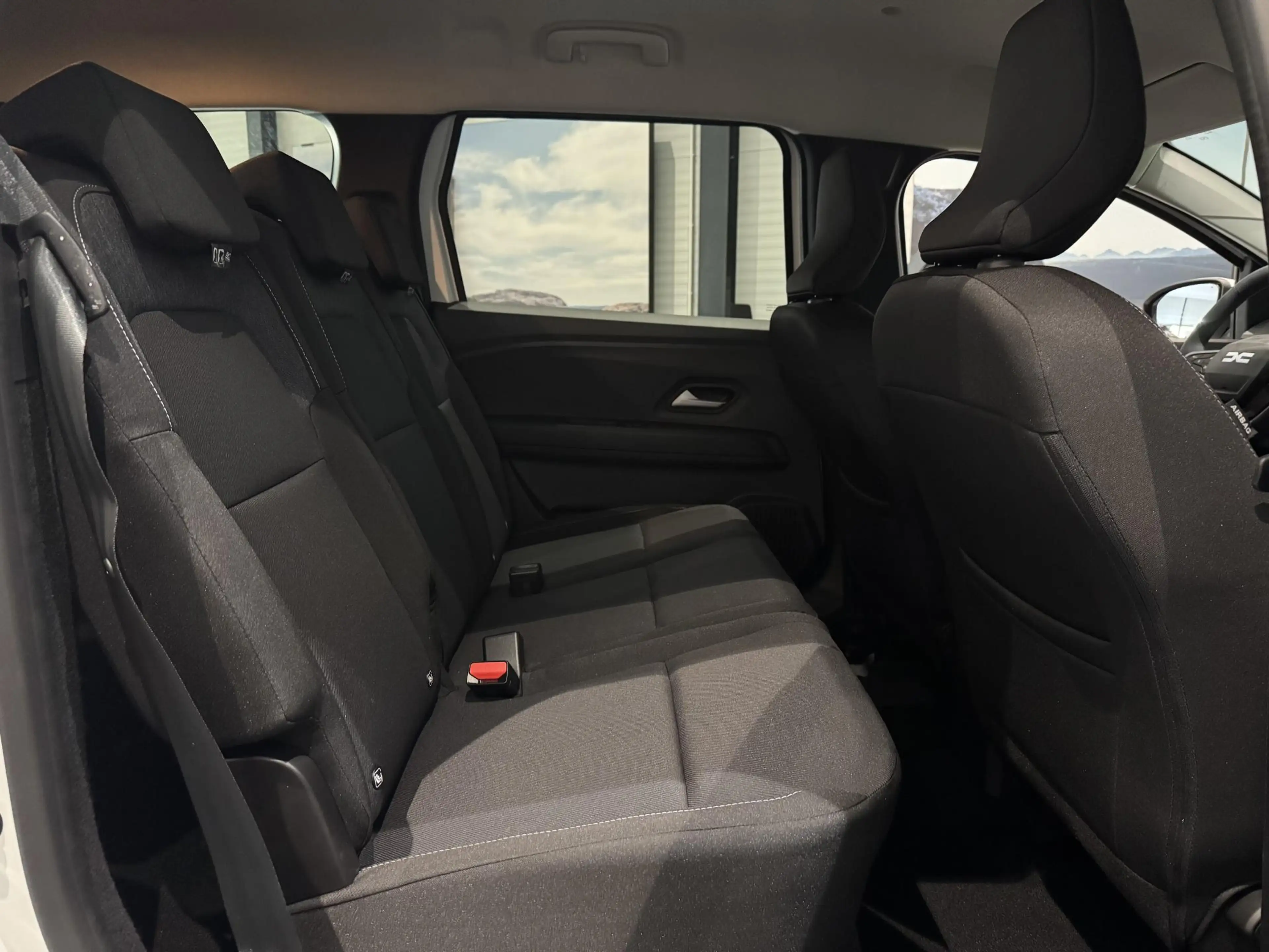 Dacia Jogger 1.8 hybrid 155 expression 7p. | 800 EURO VOORRAADV — photo 11