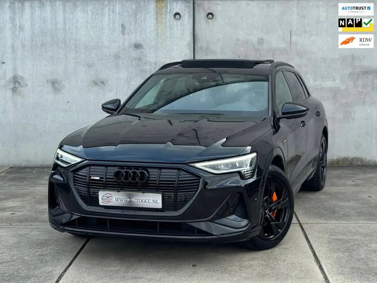 Audi e-tron 50 QUATTRO SOH 87% S-EDITON BLACK 71kWh PANO BTW N Zwart - 1