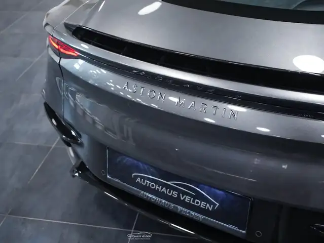 Aston Martin DBS Superleggera Coupe Ansicht 3