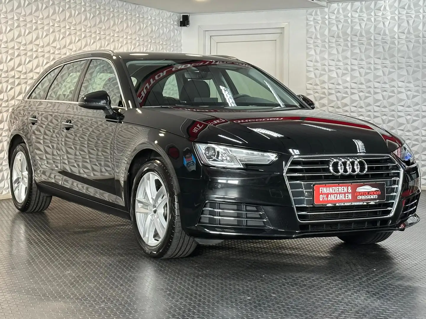 Audi A4 2.0TDI design *TEMPO#SHZ#KEYLESS#BIXENON#AHK Schwarz - 2