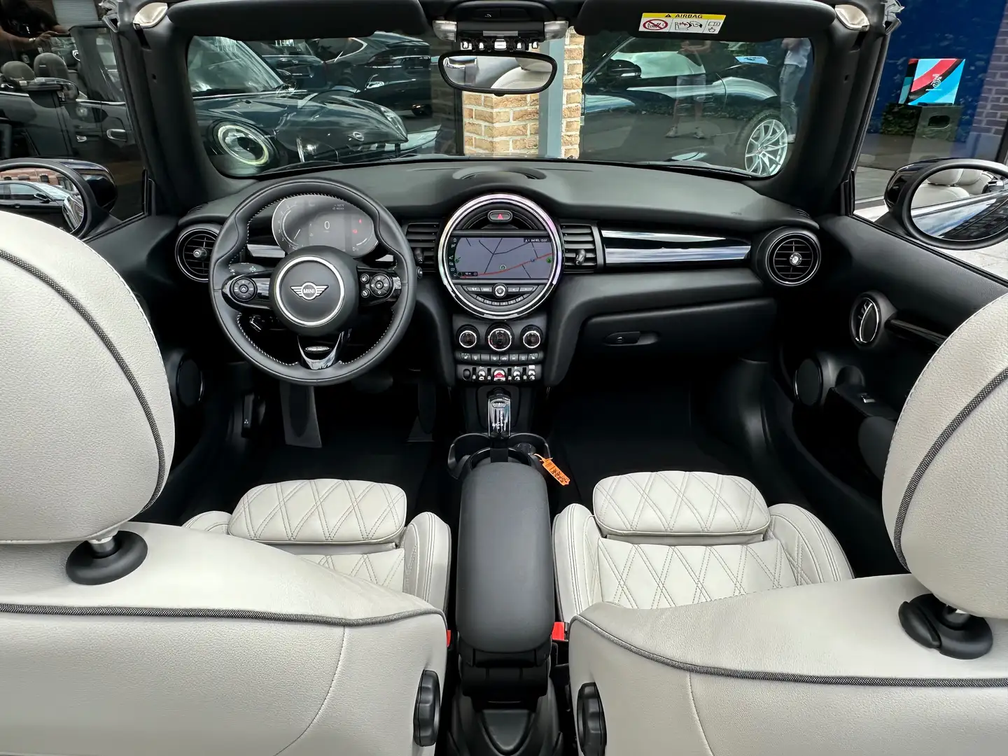 MINI Cooper Cabrio 1.5A I Cuir I Led I Navi Pro I Camera I Carplay Noir - 2
