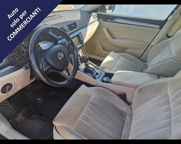 Skoda Superb view 13