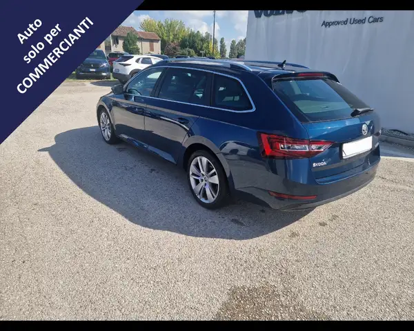Skoda Superb view 6