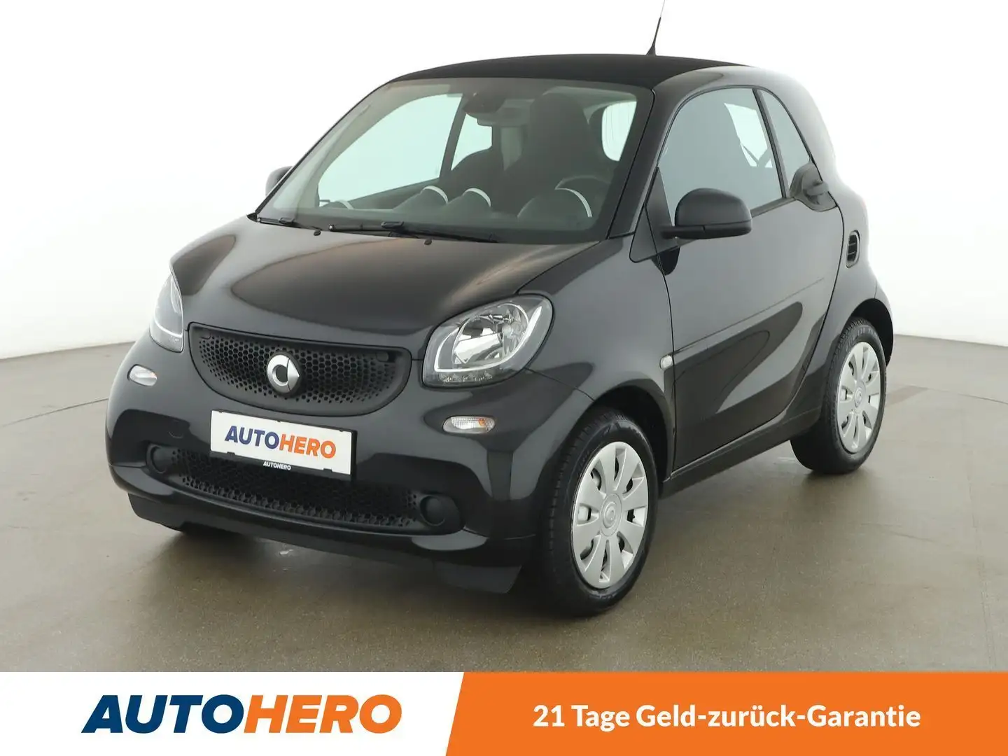 smart forTwo 0.9 Turbo Basis Standard Schwarz - 1