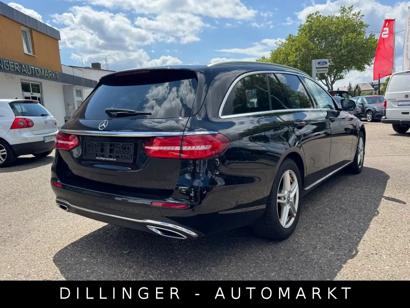 Mercedes-Benz E 220 d 9G-Tro DISTRONIC Head-UP TotWi SpurAs Kam Schwarz - 2