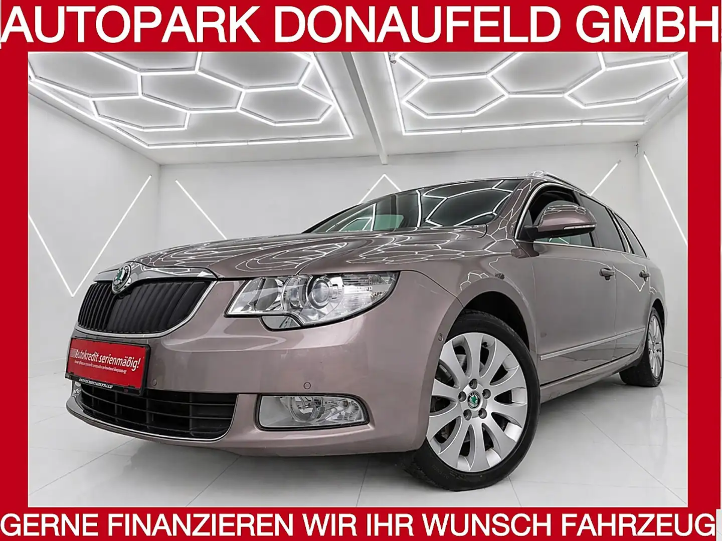 Skoda Superb Combi 1,4 TSI Elegance Braun - 1