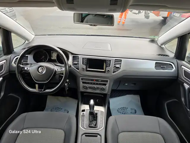 Volkswagen Golf Sportsvan view 5