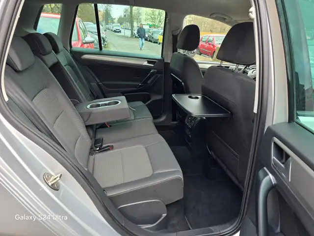 Volkswagen Golf Sportsvan view 10