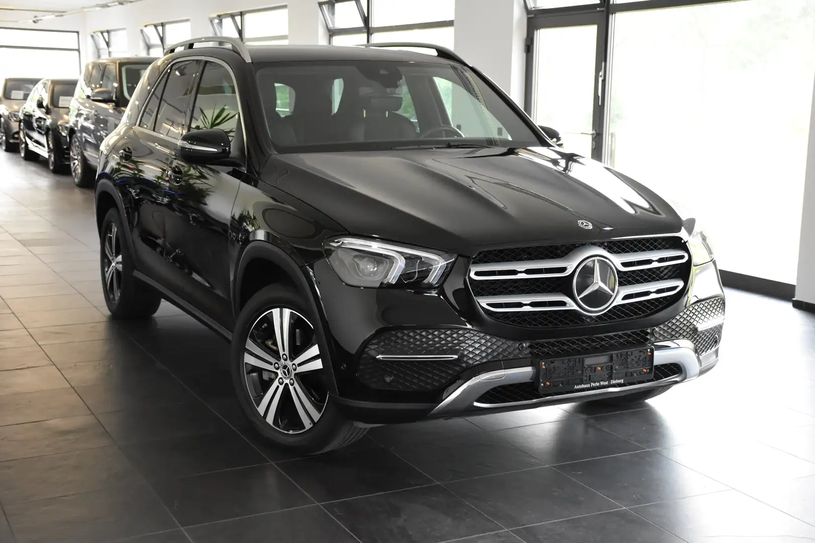 Mercedes-Benz GLE 300 d 4Matic 9G AMG LINE INT"7-SITZER"AHK"LED"KAMERA Schwarz - 2