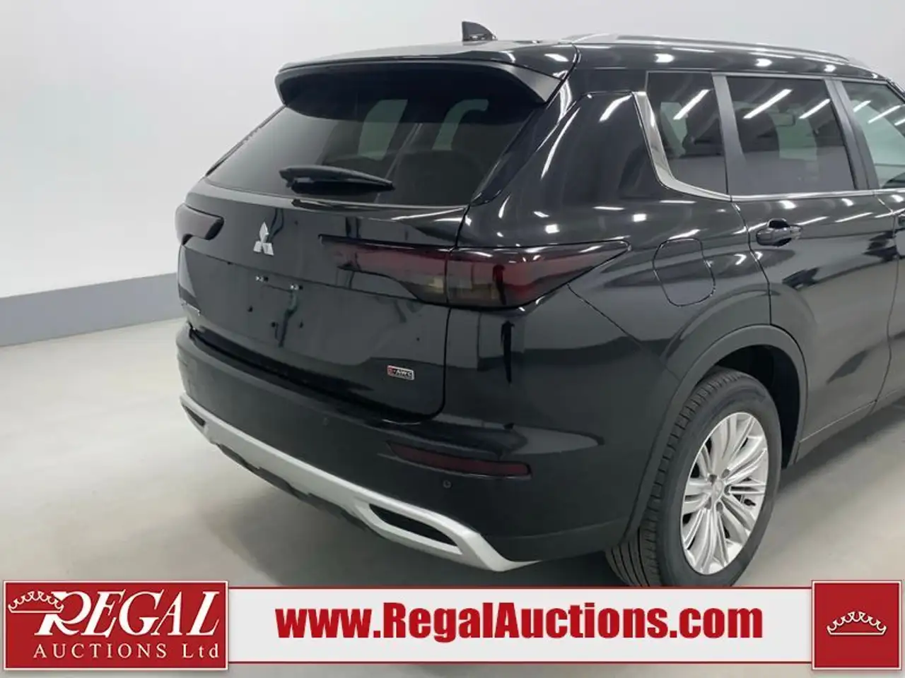 Mitsubishi Outlander снимка Mitsubishi Outlander