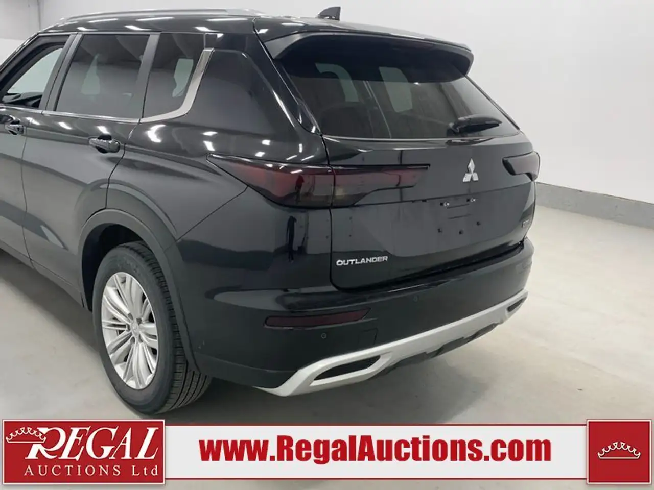 Mitsubishi Outlander снимка Mitsubishi Outlander