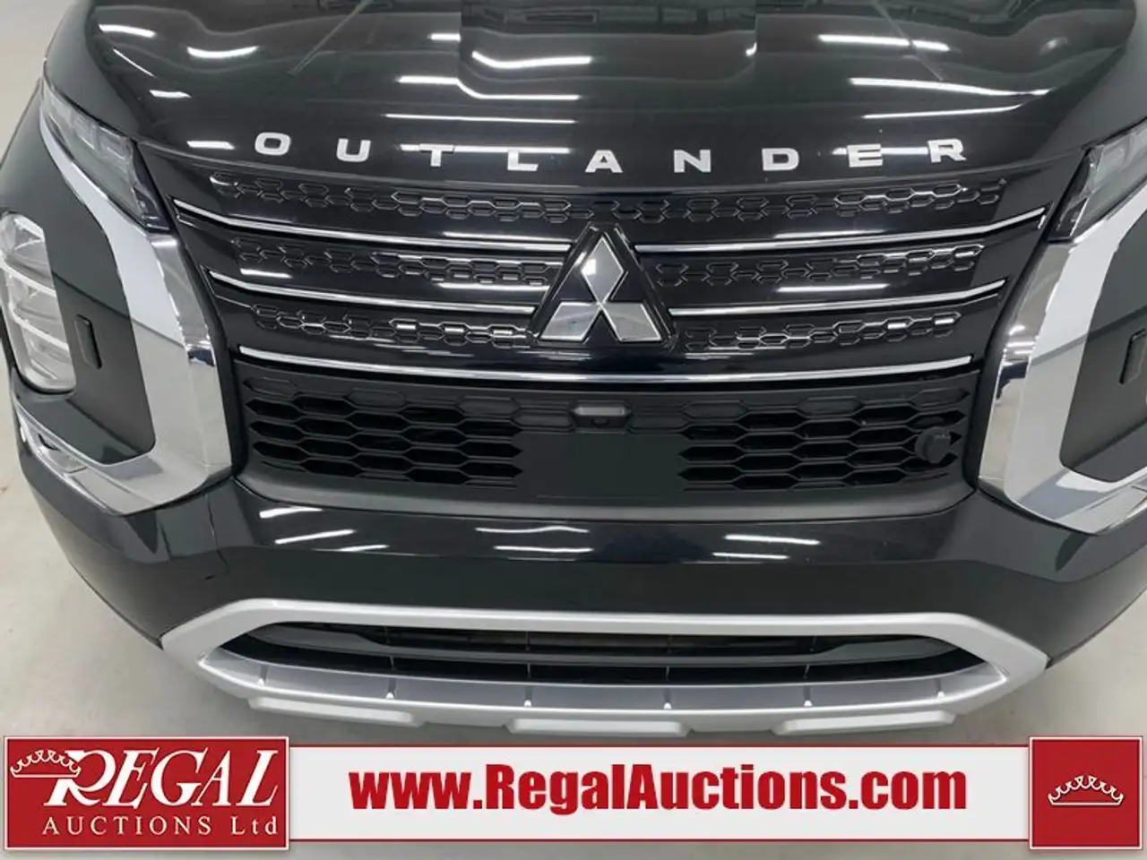 Mitsubishi Outlander снимка Mitsubishi Outlander