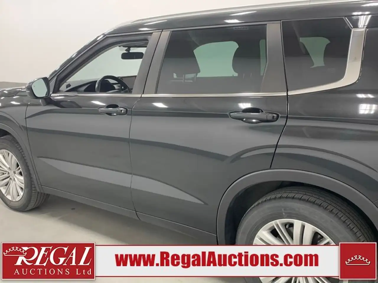 Mitsubishi Outlander снимка Mitsubishi Outlander