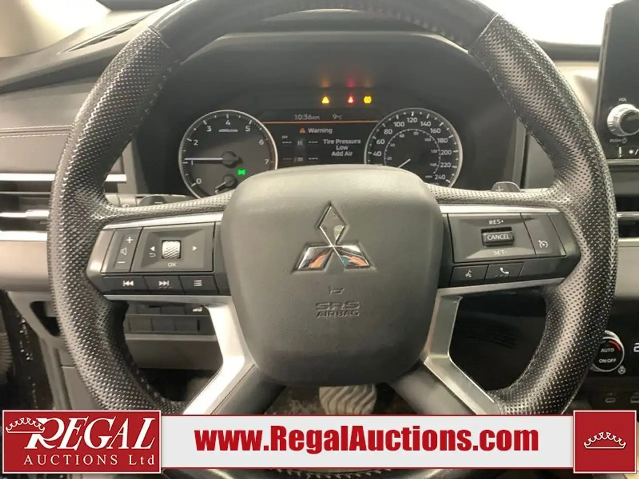 Mitsubishi Outlander снимка Mitsubishi Outlander