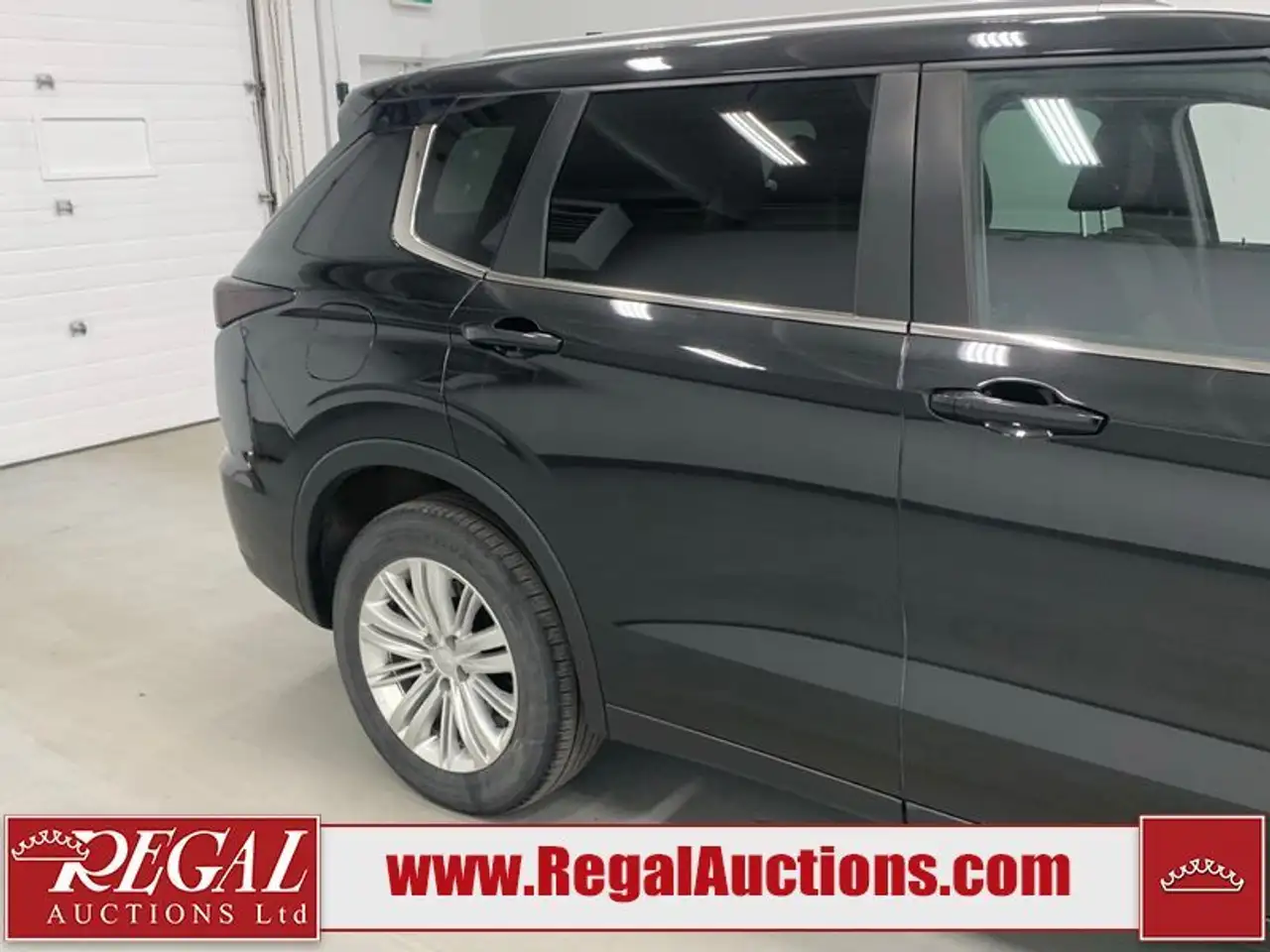 Mitsubishi Outlander снимка Mitsubishi Outlander