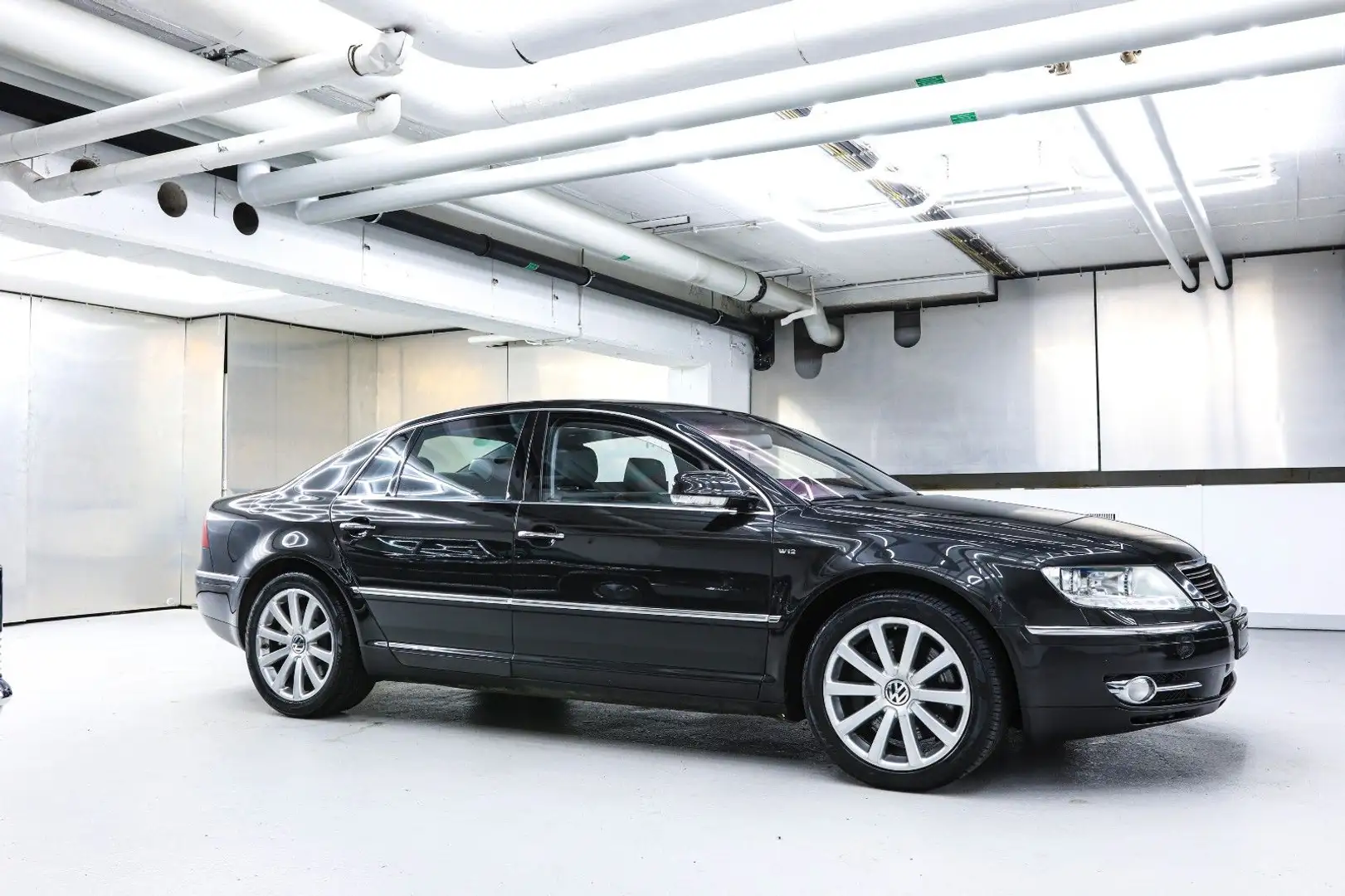Volkswagen Phaeton W12 4Motion 450 PS Schwarz - 2