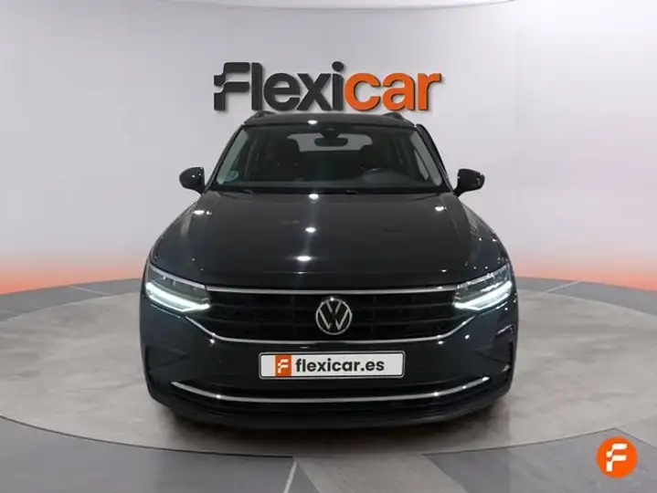 Volkswagen Tiguan Life 2.0 TDI (2021) 2022, foto 2