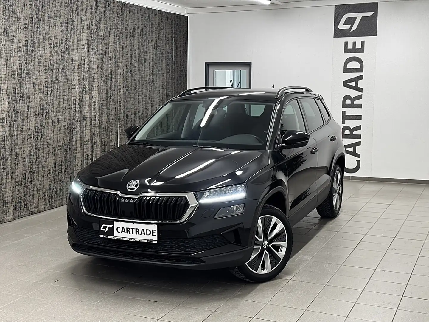 Skoda Karoq 2,0 TDI DSG Style / LED/ VIRTUAL/ ACC/ NAVI/ AP... Schwarz - 2