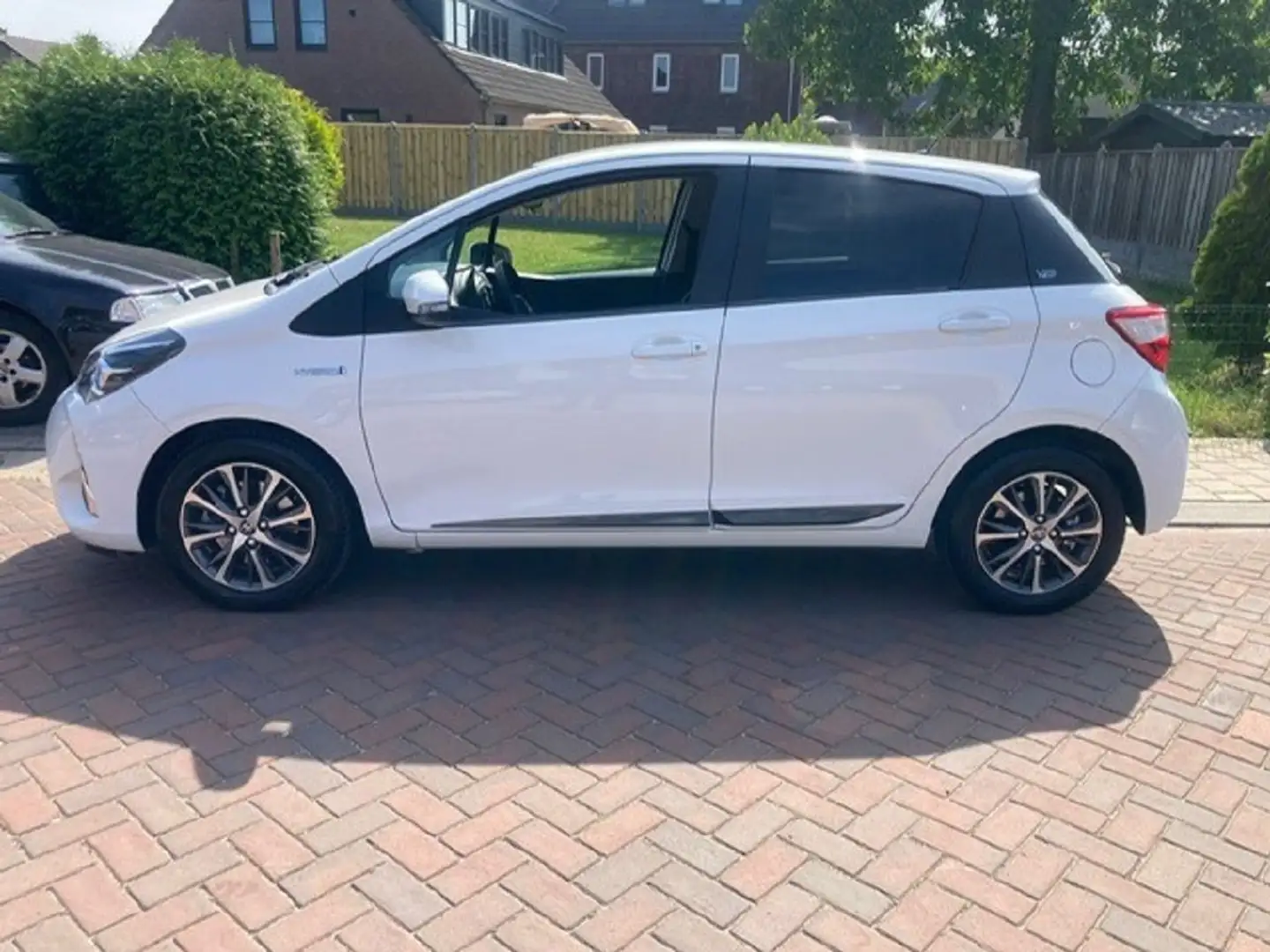 Toyota Yaris 1.5 Hyb. Y20 Excl Ed Blanc - 1