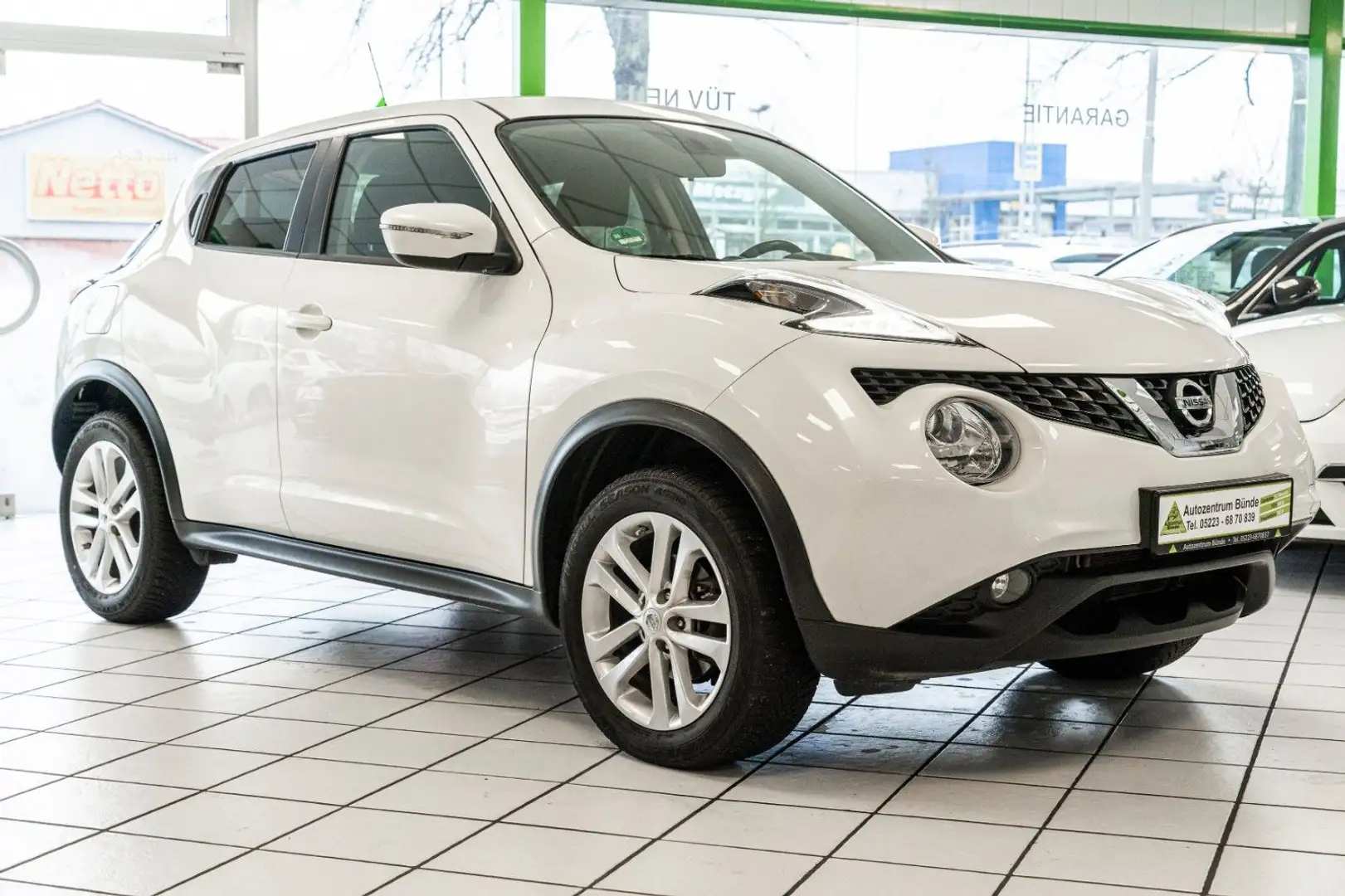 Nissan Juke 1.2 Benzin DIG-T Tekna 116 PS Navi Kamera Weiß - 2