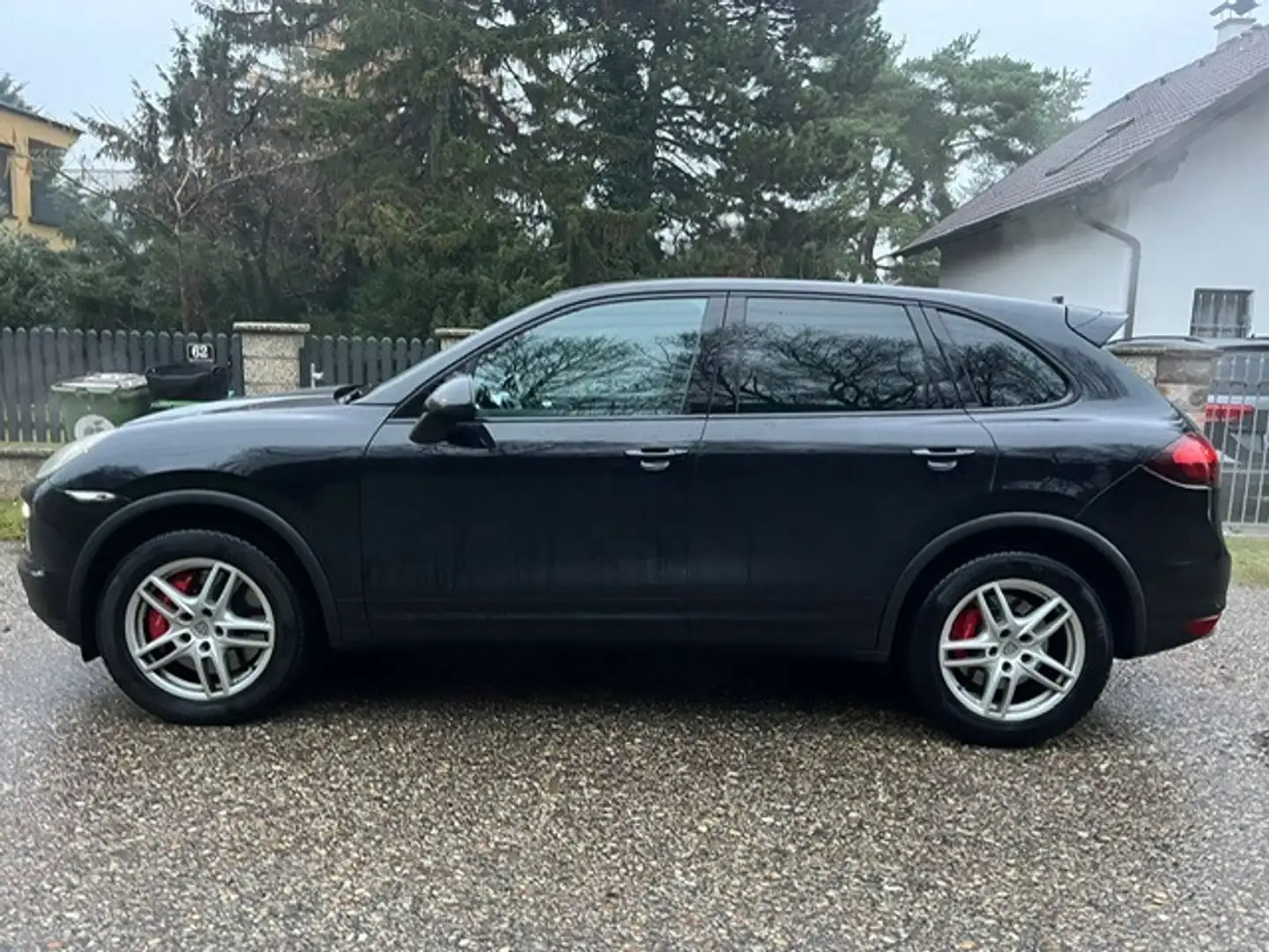 Porsche Cayenne II Turbo Aut./TOP AUSSTATTUNG/ Schwarz - 2