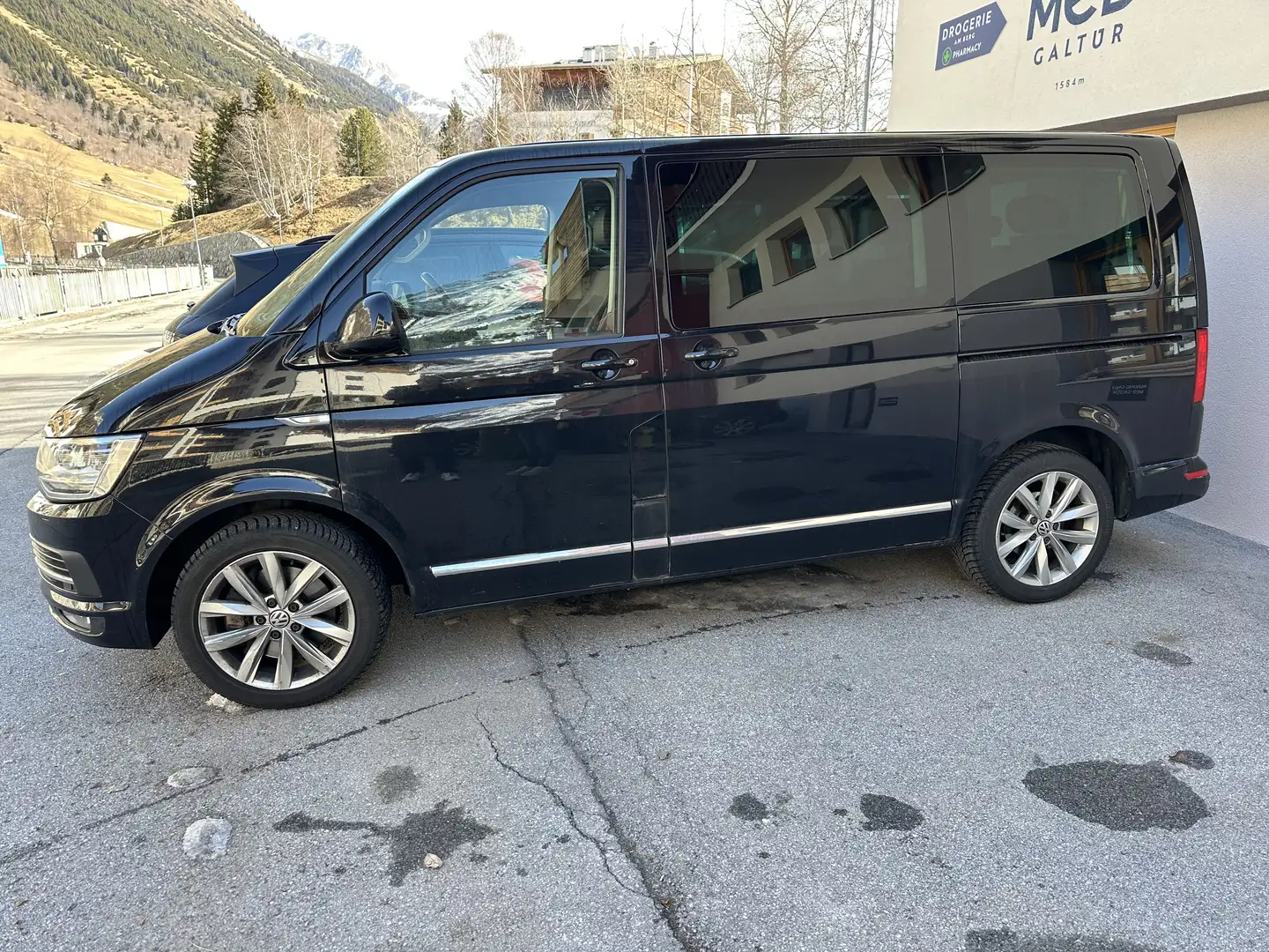 Volkswagen T6 Multivan Highline 2,0 TDI 4Motion BMT DSG - 2