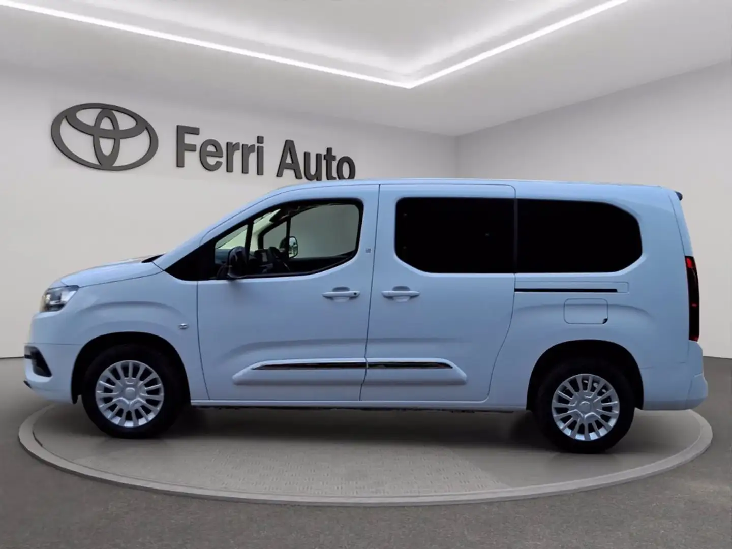 Toyota Proace City verso 1.5d 130cv s&s l2 d lounge bijela - 2
