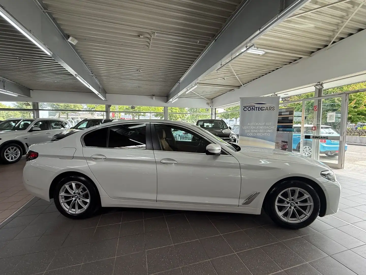 BMW 520 d Lim. AMB+DAP+Dakota+HaKa+GSD+HuD+Memory Bianco - 1