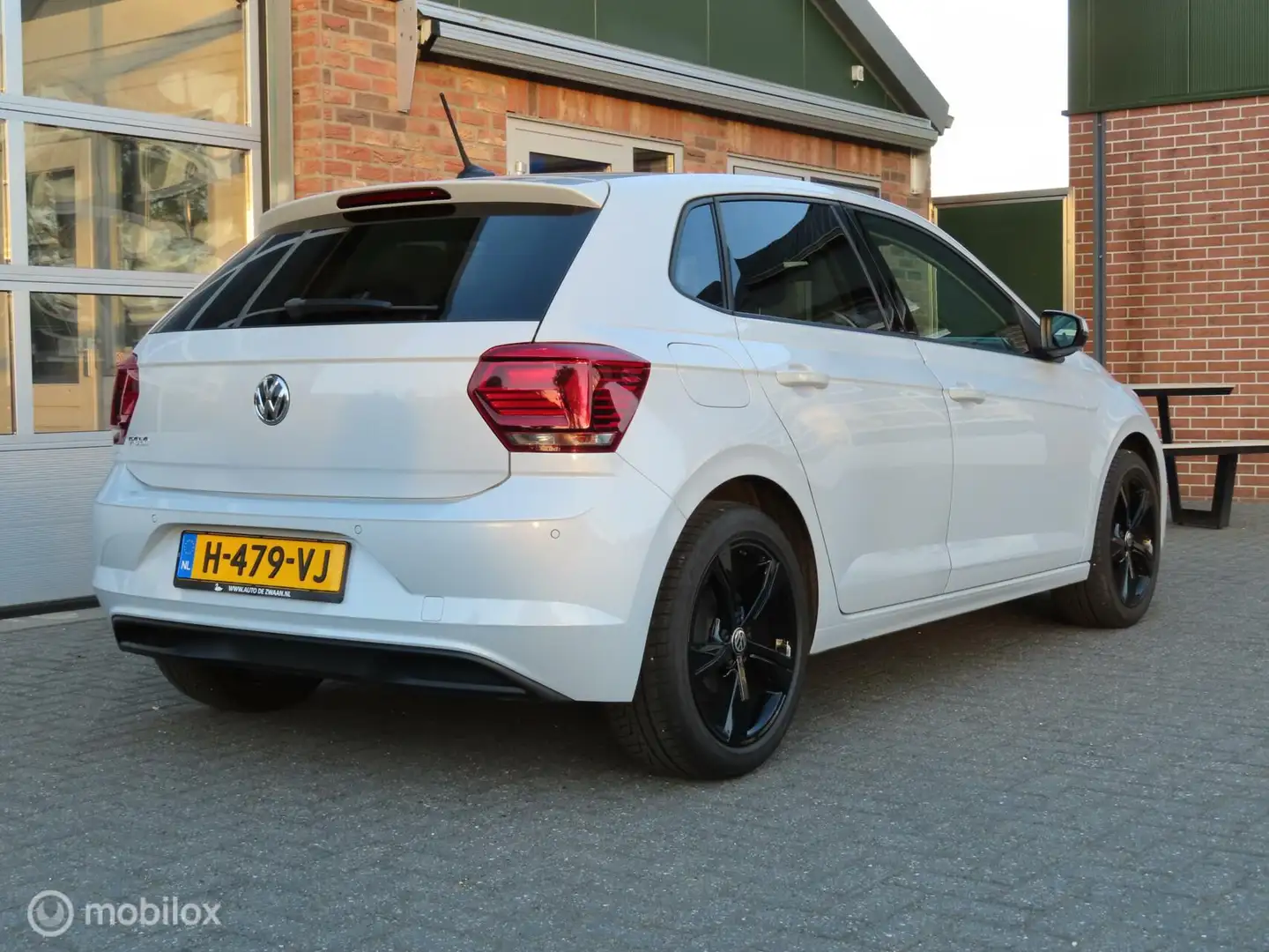 Volkswagen Polo 1.0 TSI Highline/Automaat/virtueel/carplay/pdc/nav Wit - 2