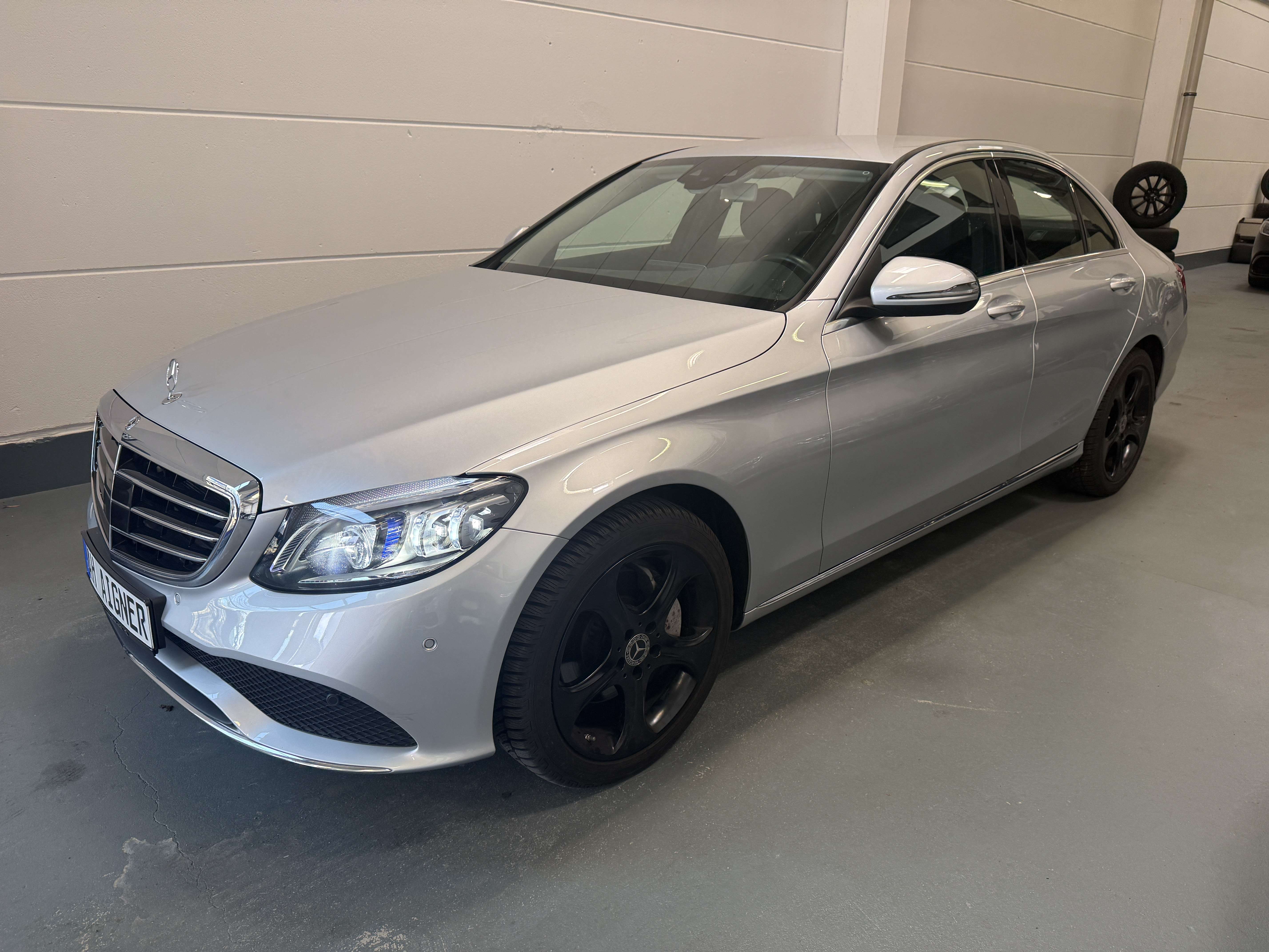 Second hand Mercedes Benz C-Class 300