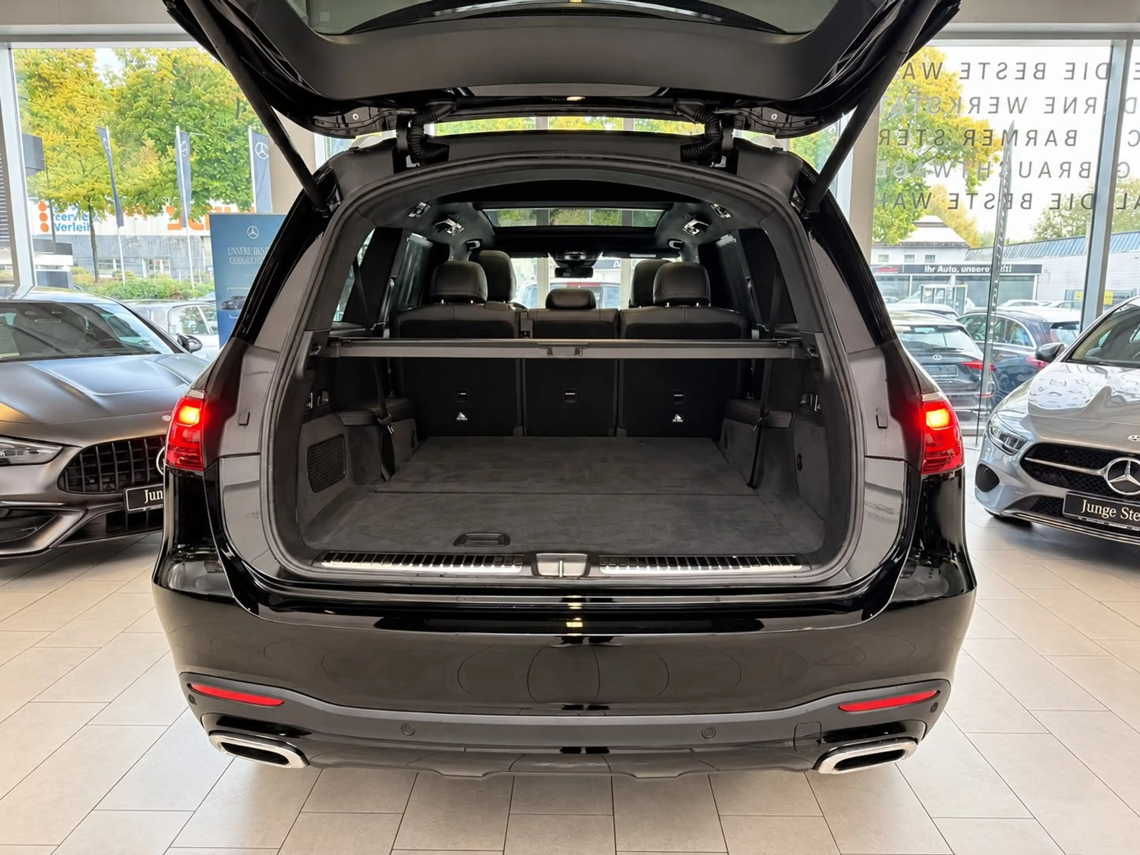 Mercedes-Benz GLS 450 d 4M AMG+PREMIUM+STDHZ+PANO+HUD+BURM+AHK — photo 7