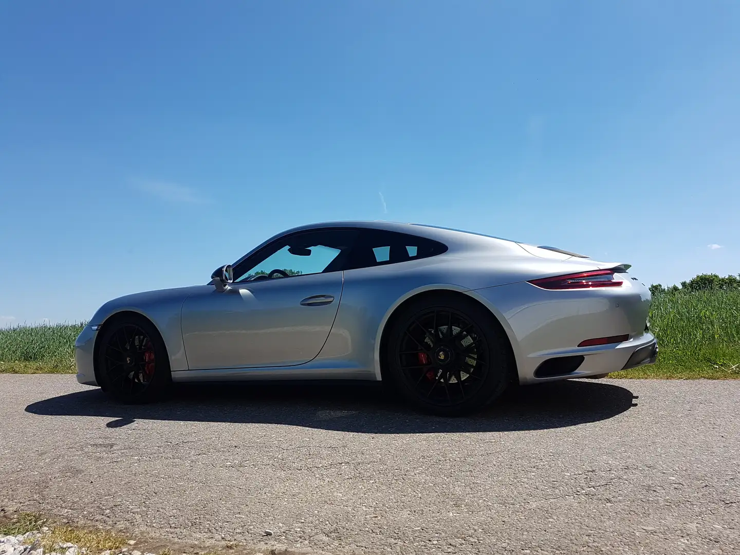 Porsche 991 911 Coupe GTS, PDK,Vollleder,Carbon,Lift,OPF Stříbrná - 2