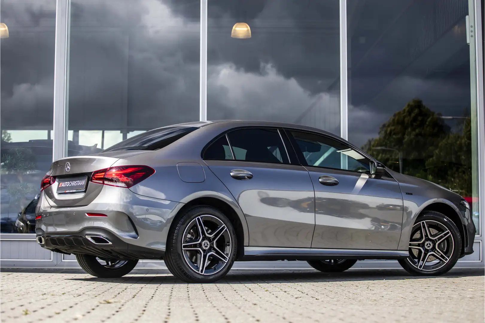 Mercedes-Benz A 250 e Business Solution AMG | Camera | LED Grau - 2