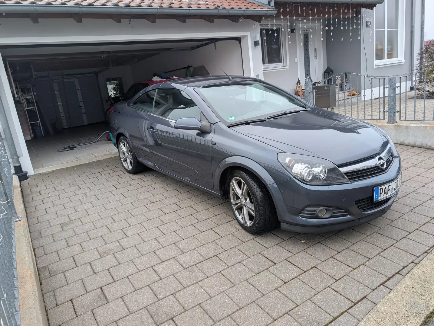 Opel Astra Astra Twin Top Diesel Twin Top 1.9 CDTI Edition Blau - 1
