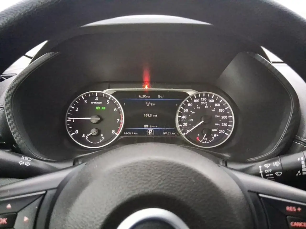 Nissan Sentra снимка Nissan Sentra