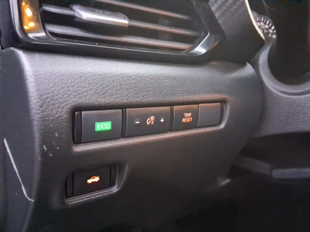 Nissan Sentra снимка Nissan Sentra