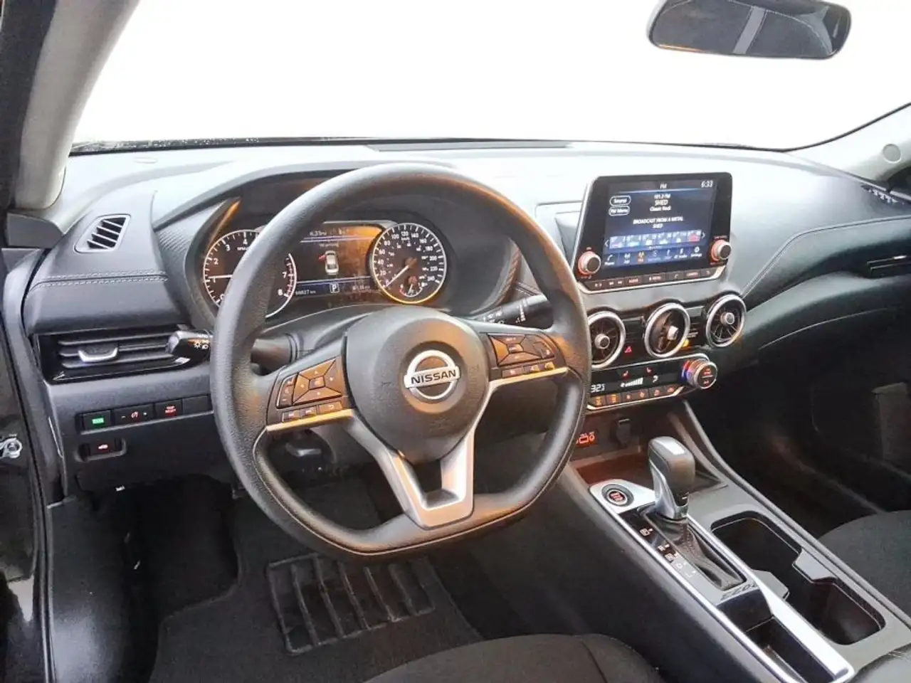 Nissan Sentra снимка Nissan Sentra