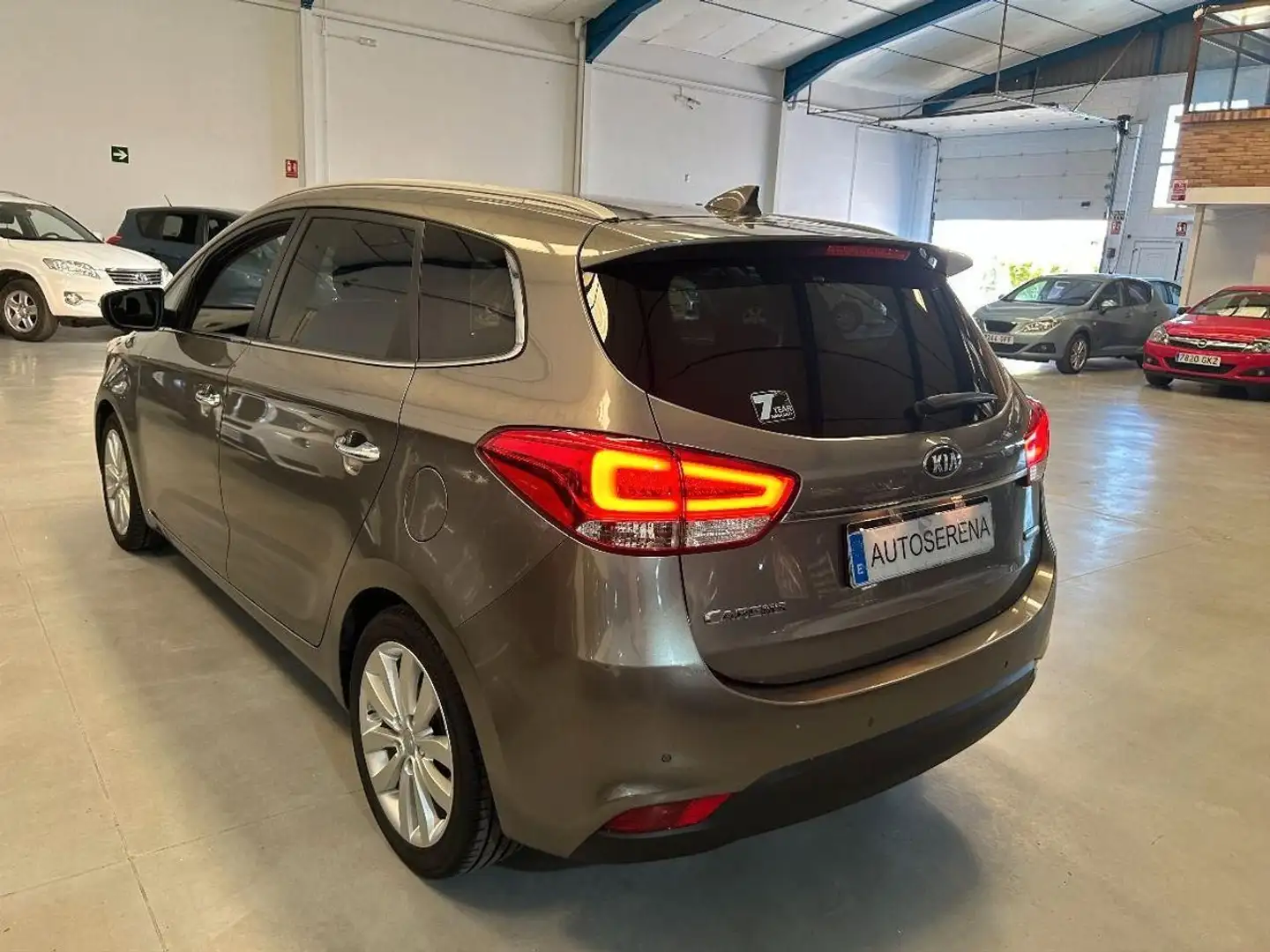 Kia Carens 1.7CRDi VGT Eco-Dynamics Drive 141 Gris - 1
